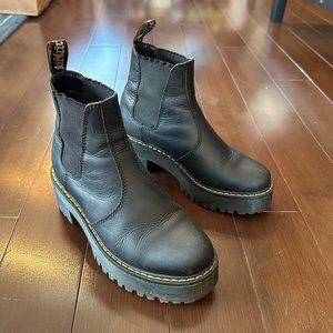 Dr. Martens women's 7 platform pull-on chelsea boot